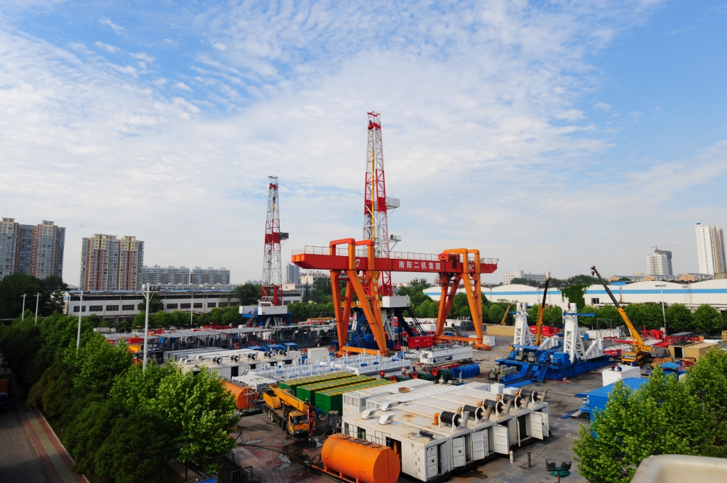 南陽二機集團成功中標中石化三個修井機項目