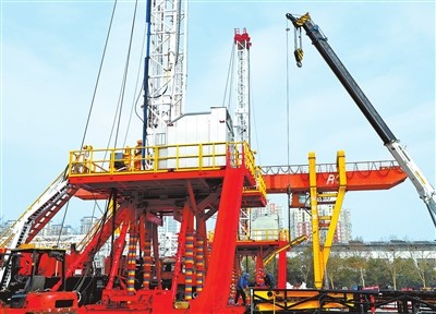 項目為王促發展 提振精神鼓幹勁（全力拚經濟 奮戰開門紅）